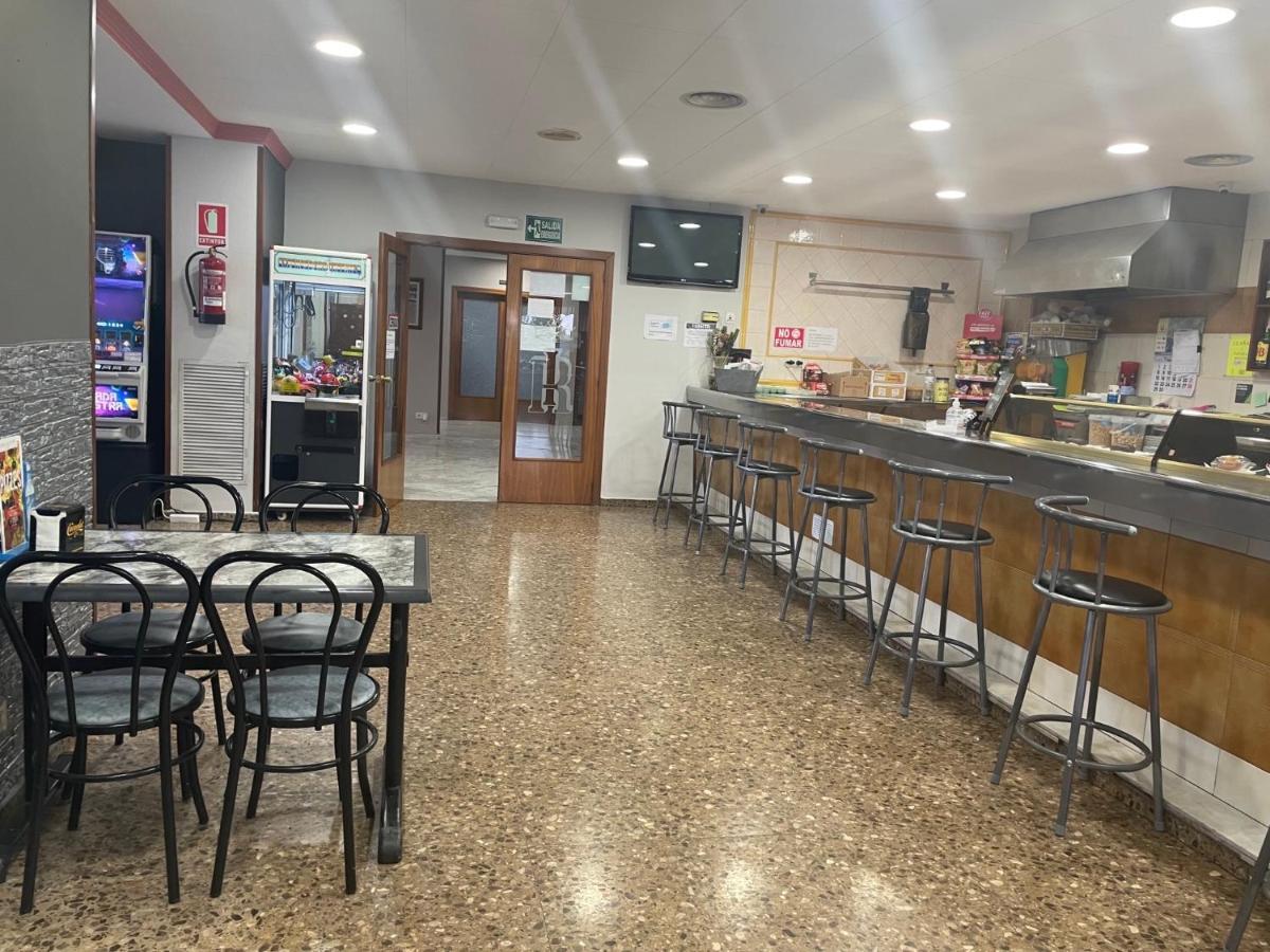 Hotel Reina Isabel Lleida Kültér fotó