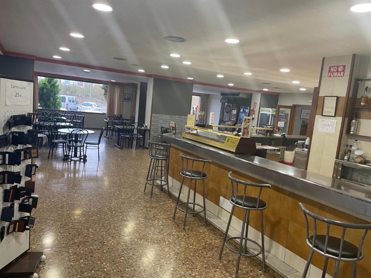 Hotel Reina Isabel Lleida Kültér fotó