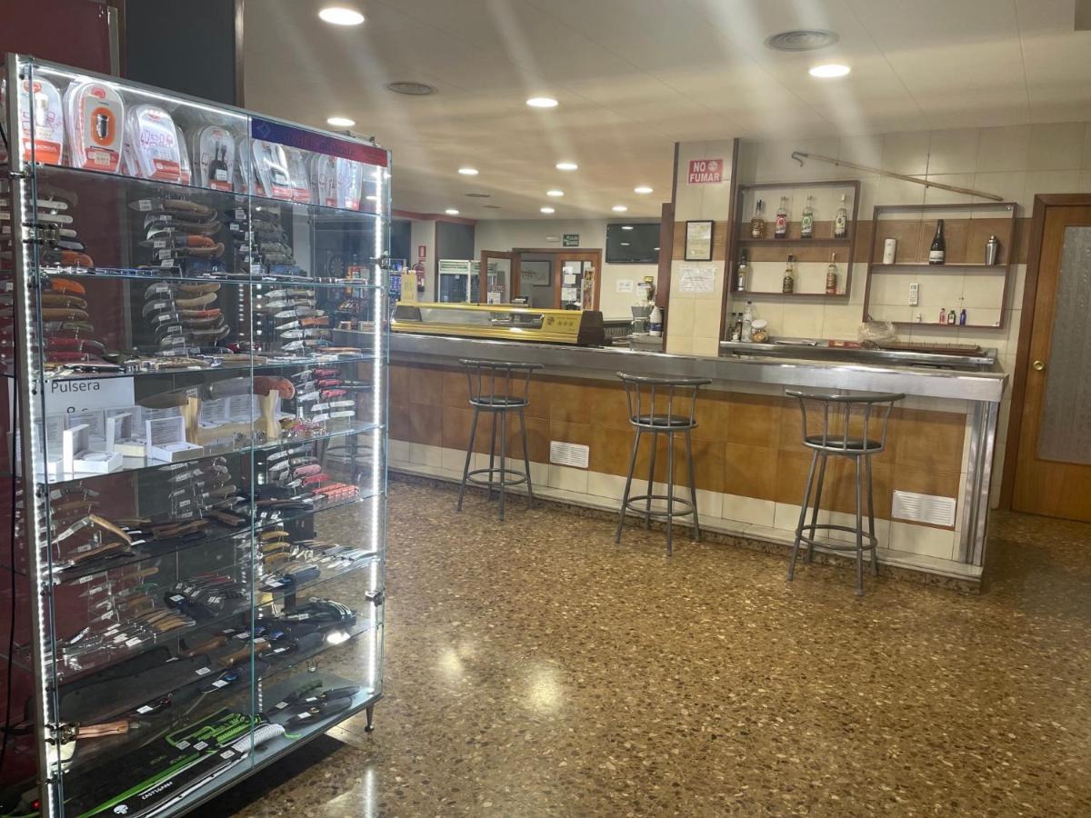 Hotel Reina Isabel Lleida Kültér fotó