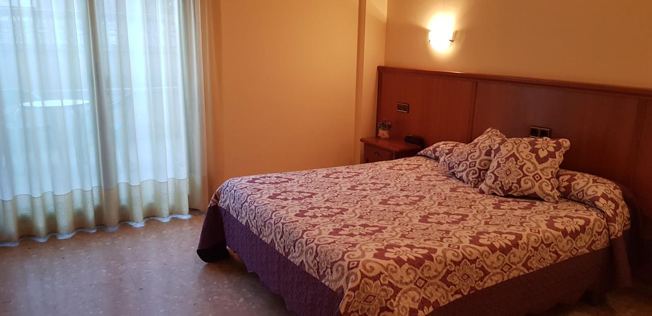 Hotel Reina Isabel Lleida Kültér fotó
