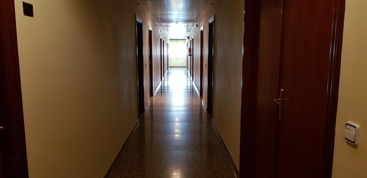 Hotel Reina Isabel Lleida Kültér fotó
