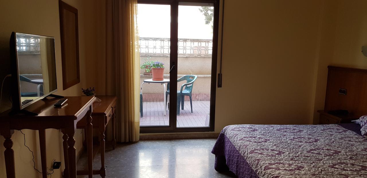 Hotel Reina Isabel Lleida Kültér fotó