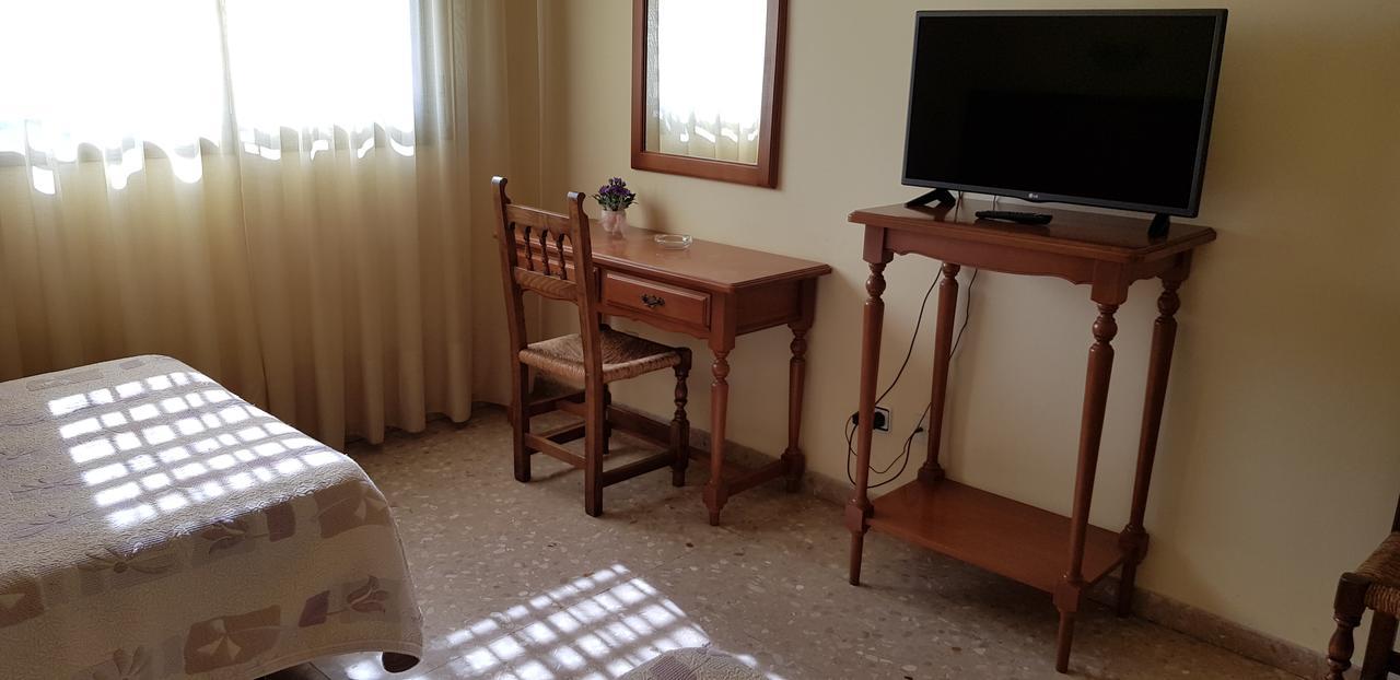 Hotel Reina Isabel Lleida Kültér fotó